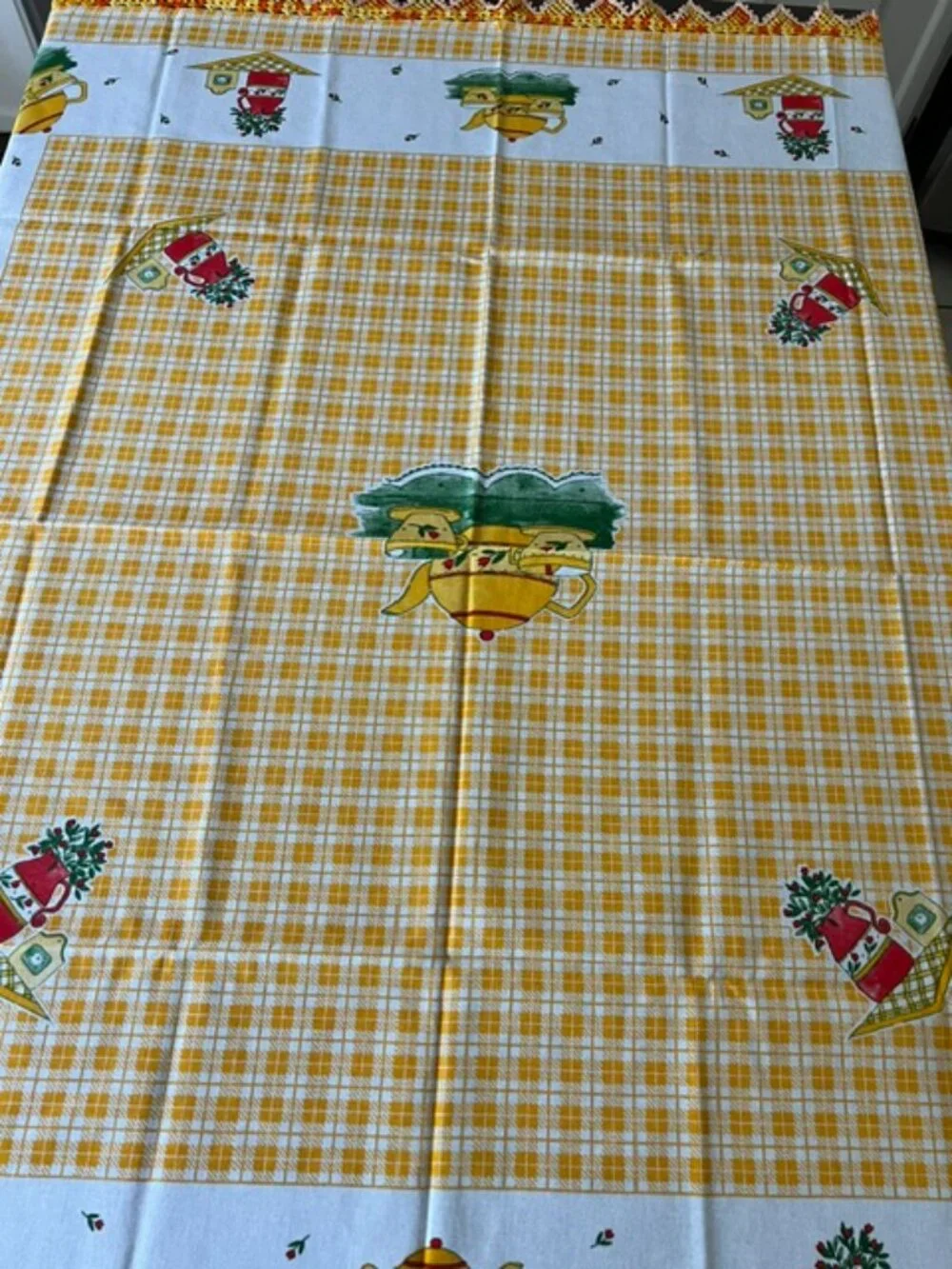VTG Cotton Hand Embroidered  Border Tea Square Tablecloth Yellow/White 46